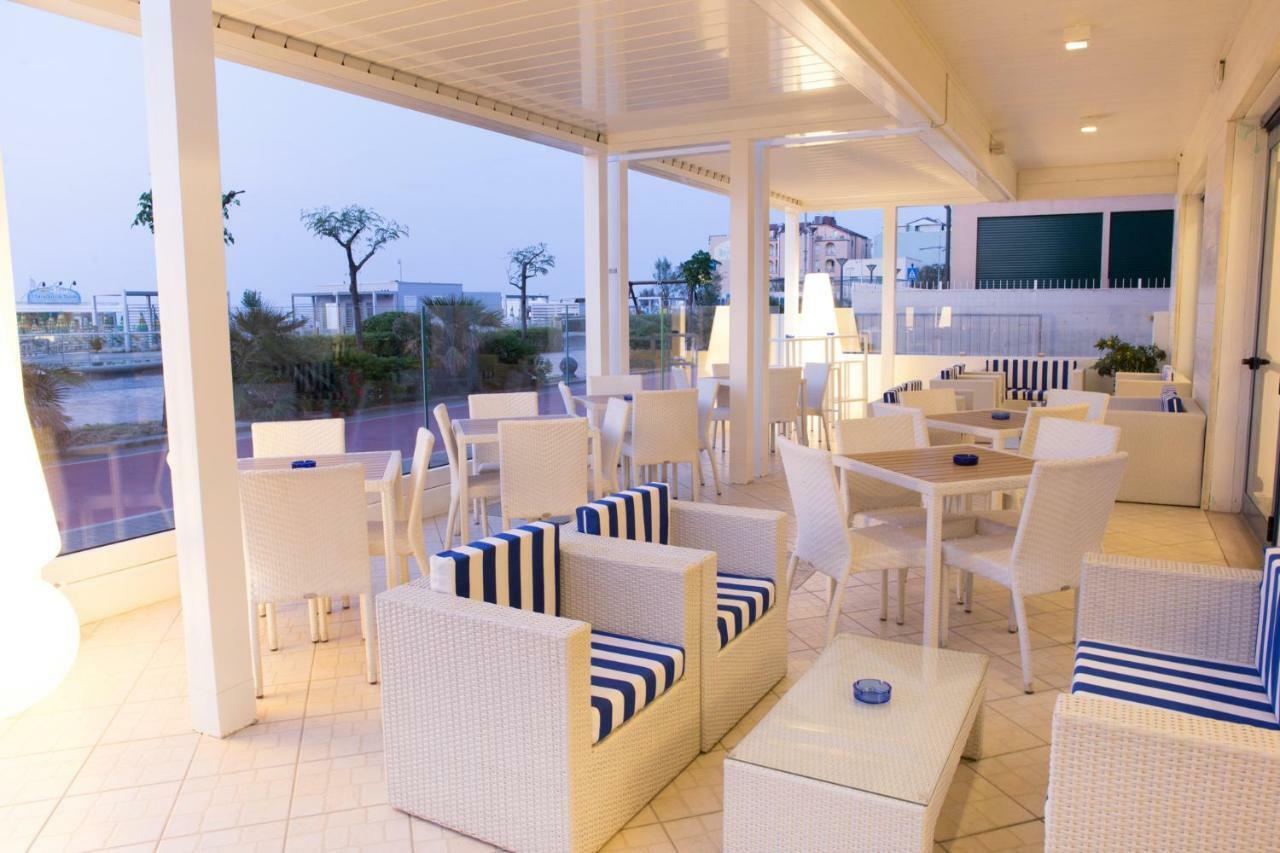 Alexandra - Front - Healthy Xxl Breakfast & Brunch Until 12 30 - Parking Included Misano Adriatico