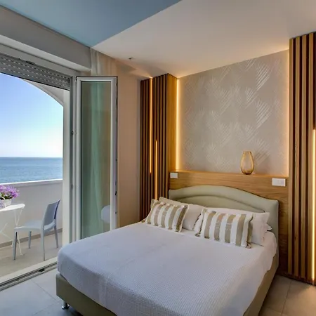 Hotel Alexandra - Beach Front - Healthy Xxl Breakfast & Brunch Included Until 12 30Pm Misano Adriatico Exterior photo