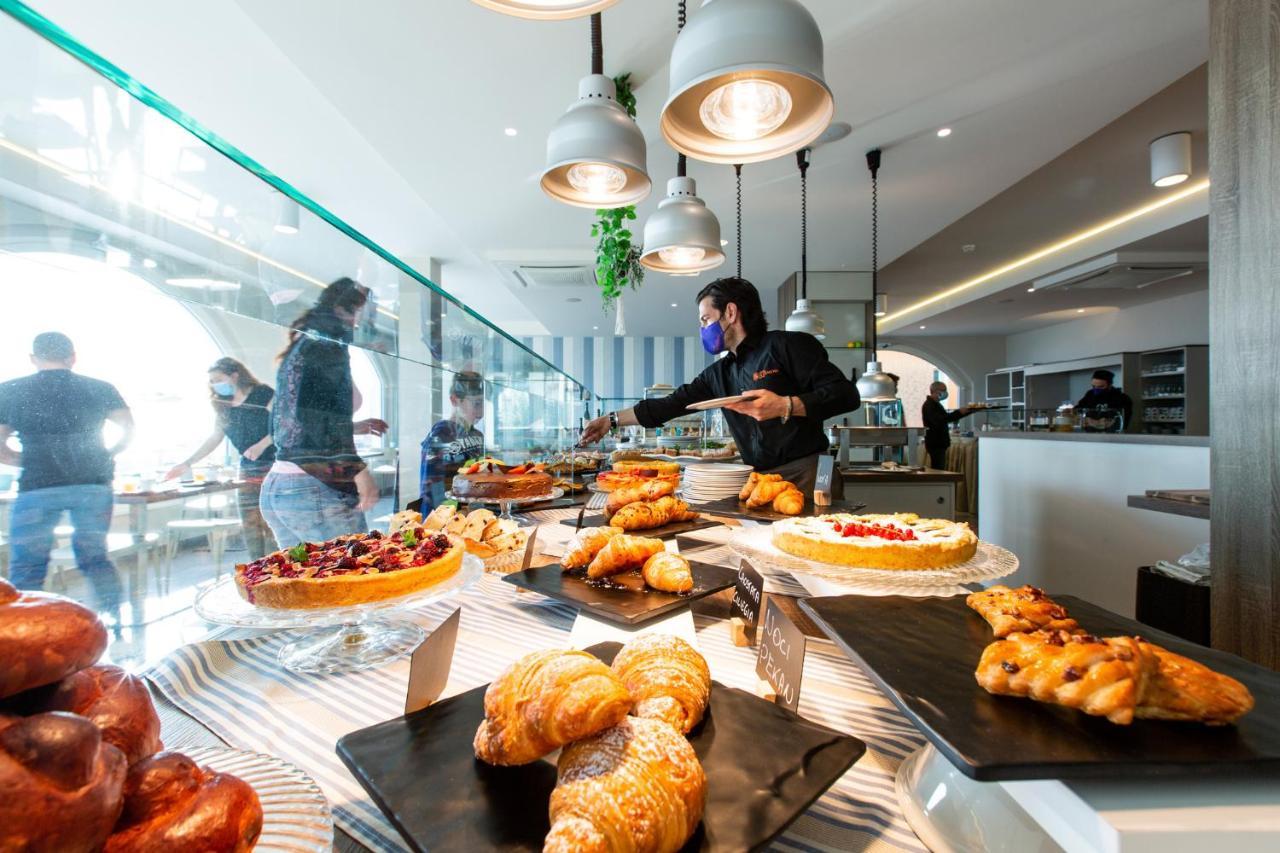 Alexandra - Beach Front - Healthy Xxl Breakfast & Brunch Included Until 12 30pm Hotel 3*