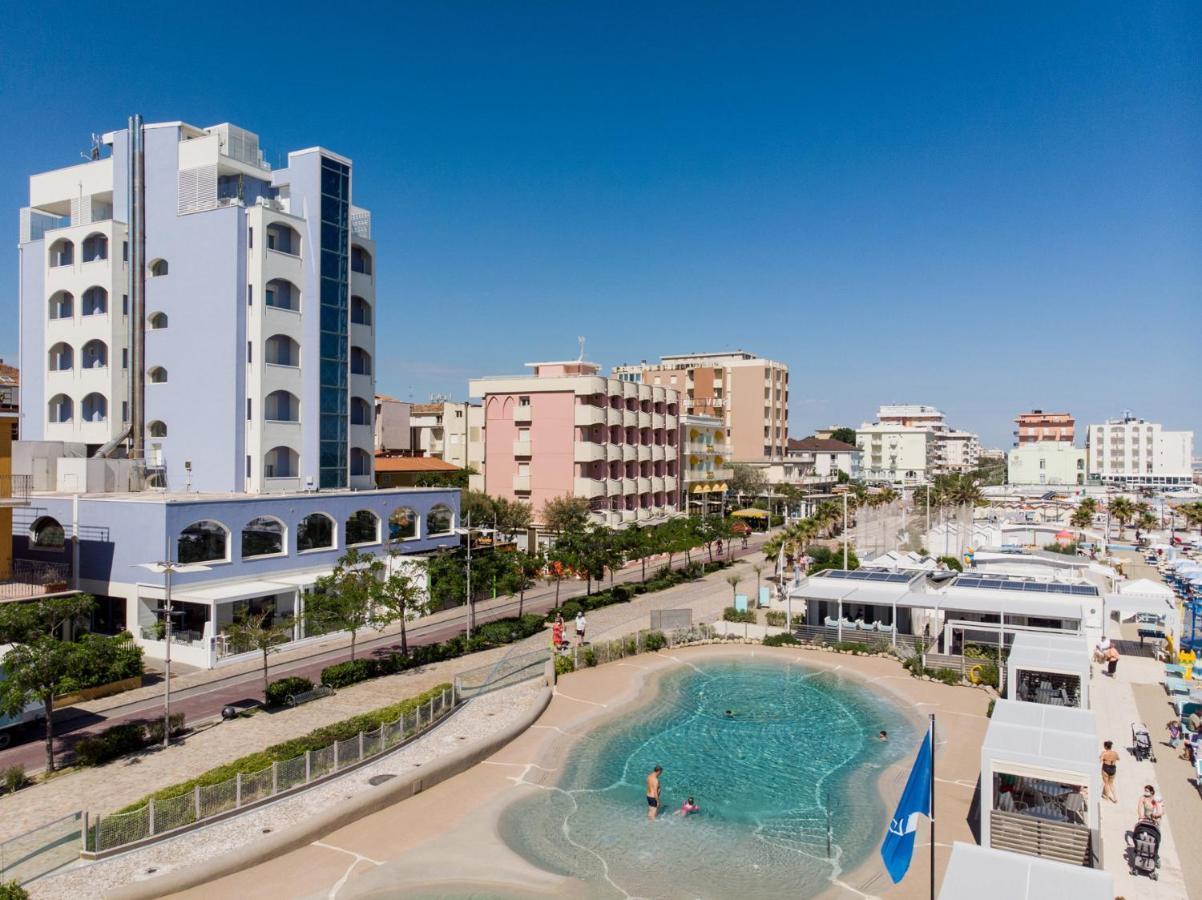 Hotel Alexandra - Beach Front - Healthy Xxl Breakfast & Brunch Included Until 12 30pm Misano Adriatico